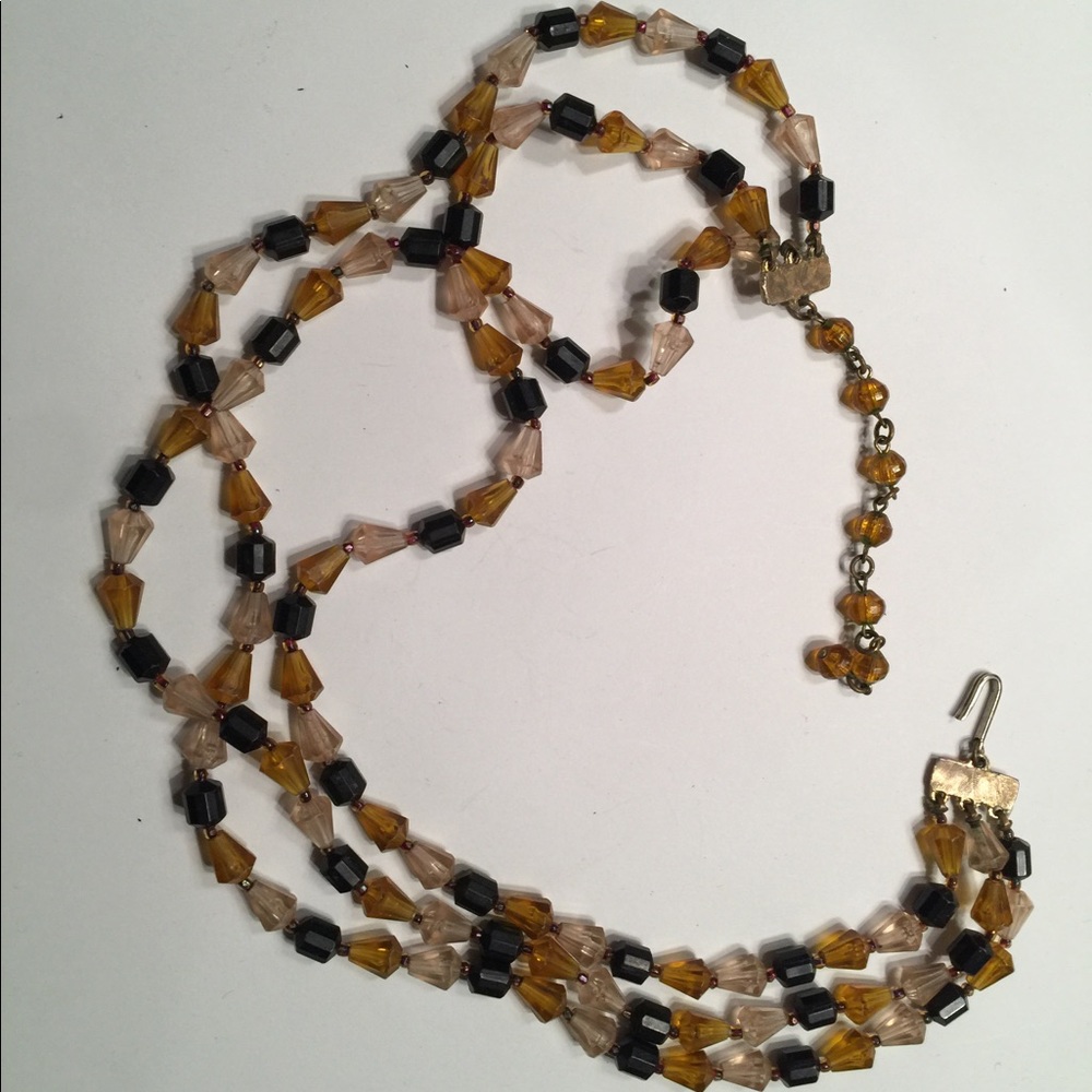 Charming vintage necklace, arty farty .